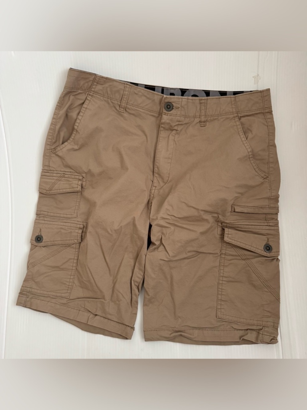 Men's Cargo Shorts in Tan - Comfortable Utility Style